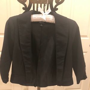 Juniors black blazer with 3/4 ruched sleeves and shoulder pads